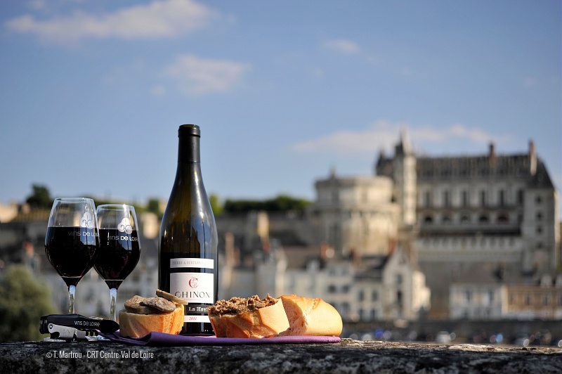 Loire Valley Wine Tours - Chinon, Vouvray, Bourgueil, Amboise