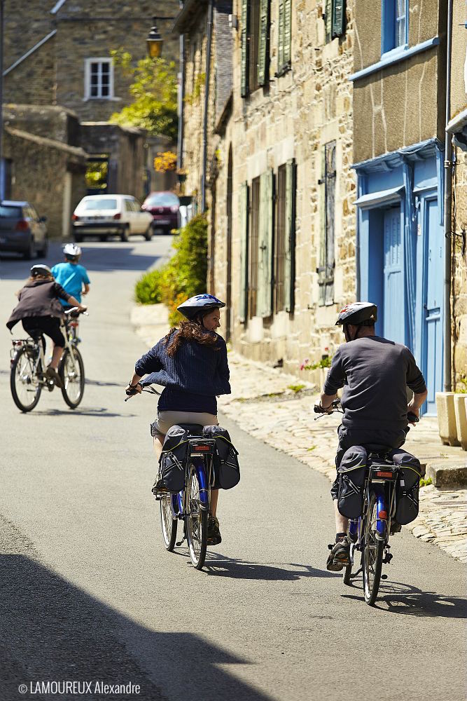 Nature tours - bike tours, brittany, village cycle tour