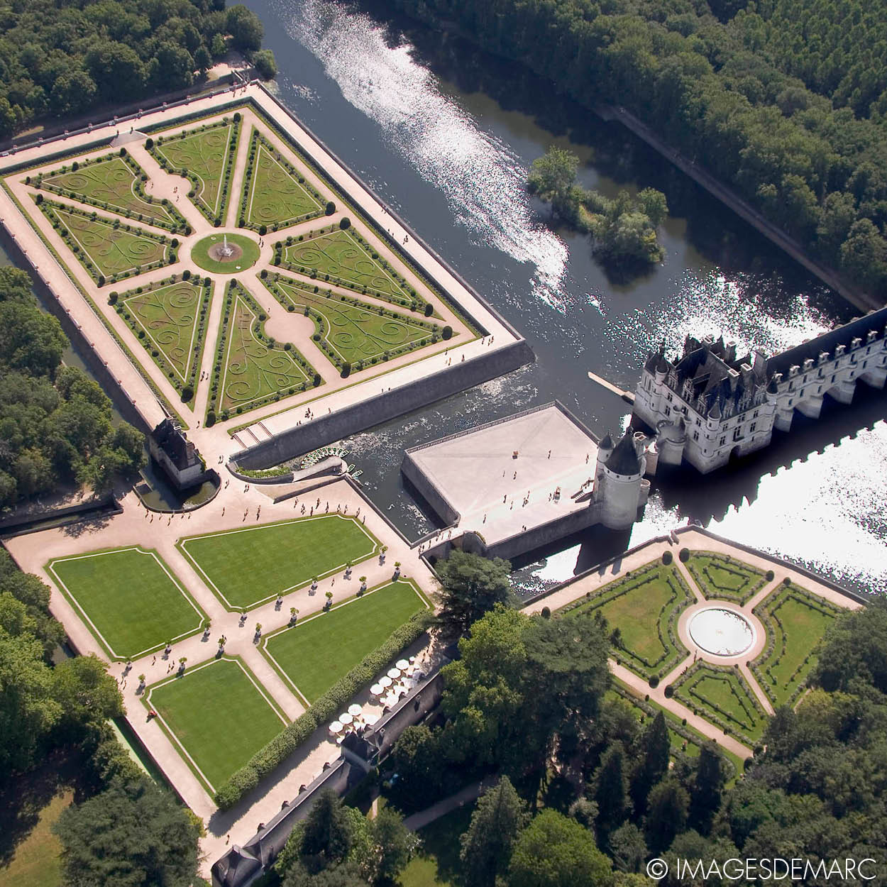 chenonceau french gardens jardins chateaux loire